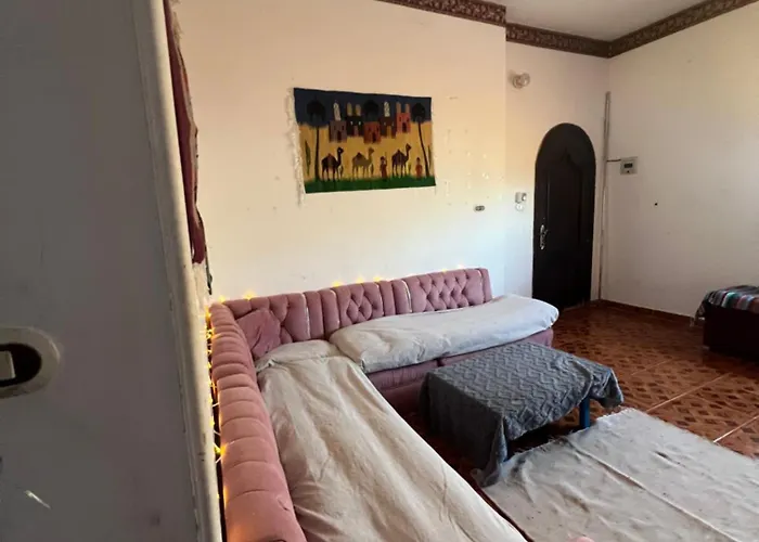 Sunny And Cozy House شقة *